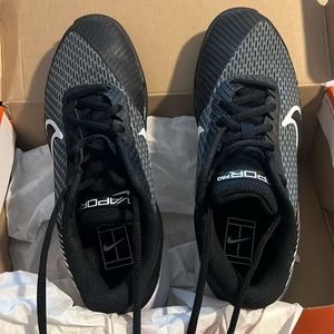 Women’s Nike Zoom Vapor Pro 2 Sneaker size 7.5